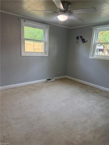 612 School Street, Walnut Cove, NC 27052