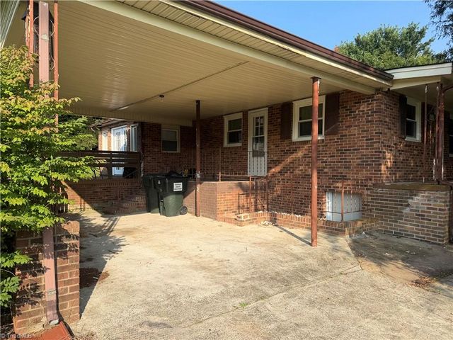 612 School Street, Walnut Cove, NC 27052