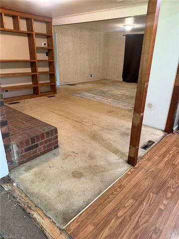 612 School Street, Walnut Cove, NC 27052