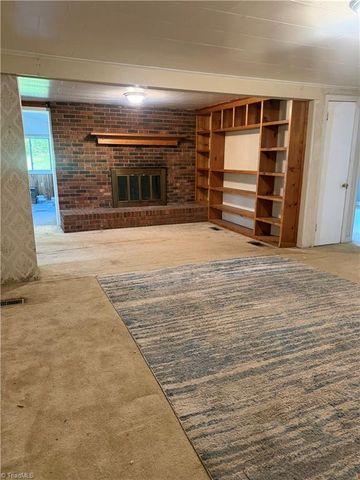612 School Street, Walnut Cove, NC 27052