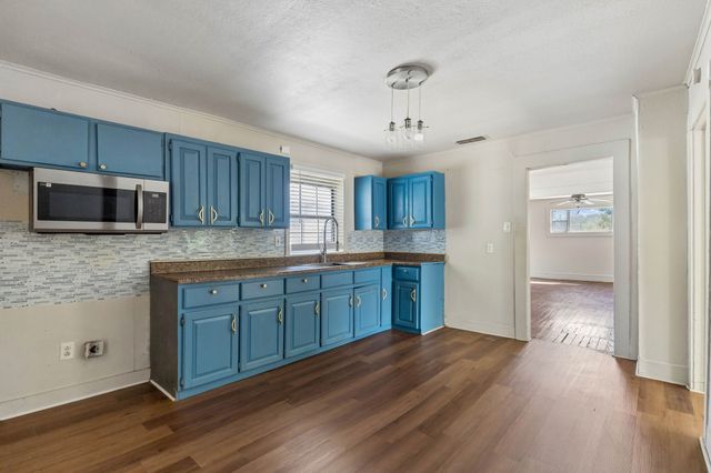 1217 Verbena Street, Fort Worth, TX 76104