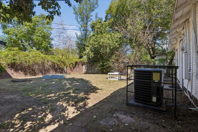 1217 Verbena Street, Fort Worth, TX 76104