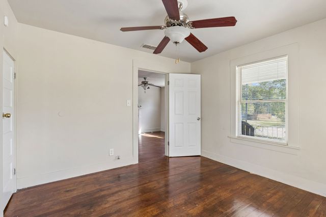 1217 Verbena Street, Fort Worth, TX 76104