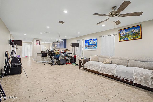 2834 W Fillmore Street, Phoenix, AZ 85009