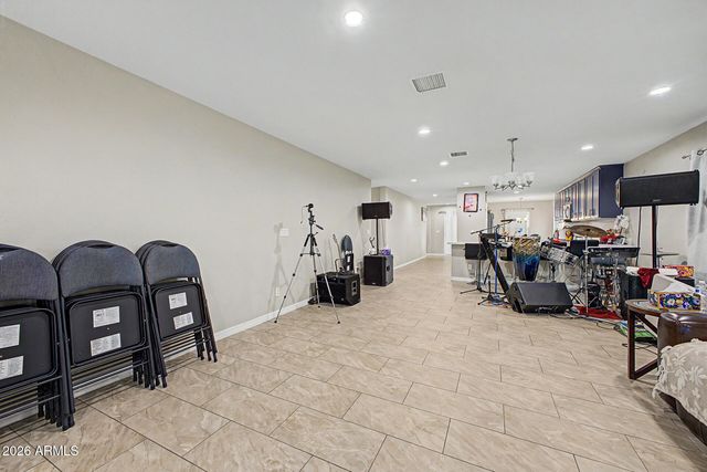 2834 W Fillmore Street, Phoenix, AZ 85009