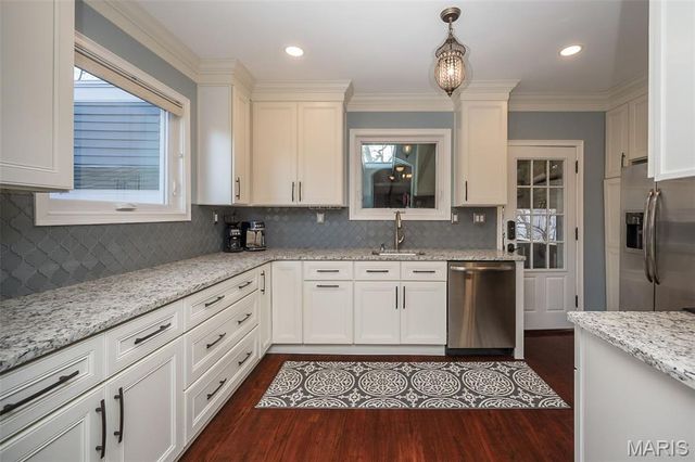 7650 Marion Court, Maplewood, MO 63143