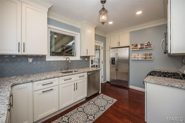 7650 Marion Court, Maplewood, MO 63143