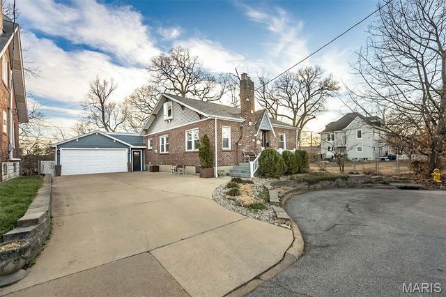 7650 Marion Court, Maplewood, MO 63143