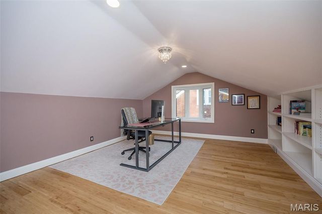 7650 Marion Court, Maplewood, MO 63143