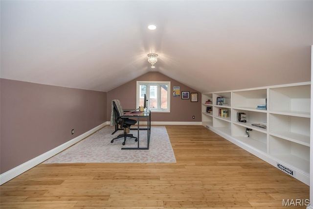 7650 Marion Court, Maplewood, MO 63143