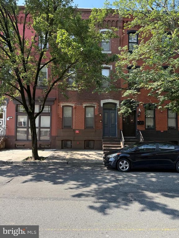 1704 W DIAMOND ST, Philadelphia, PA 19121