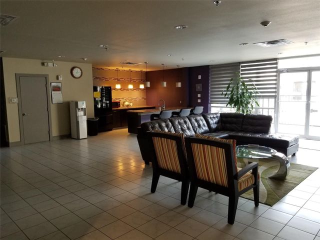 1100 W Trinity Mills Road 1017, Carrollton, TX 75006