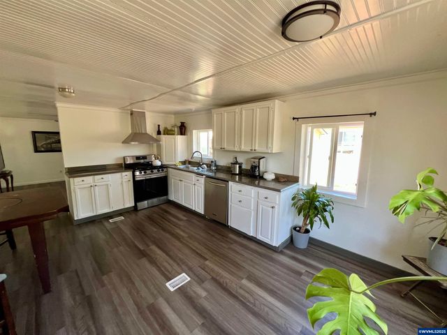 3390 Turner Rd, Salem, OR 97302