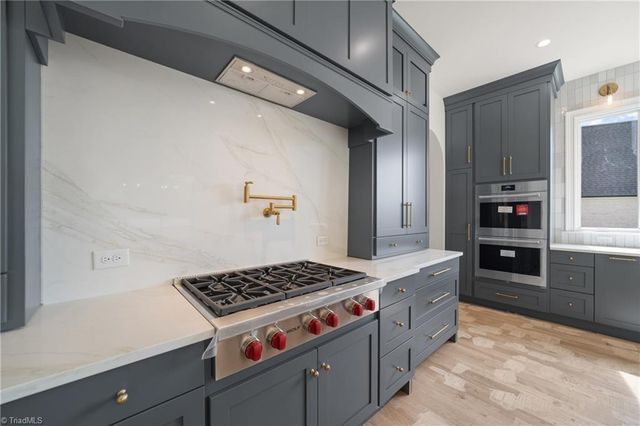 780 Royal Jasmine Court, Winston-salem, NC 27106