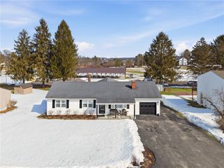 865 Lansberry Court, Somerset Boro, PA 15501