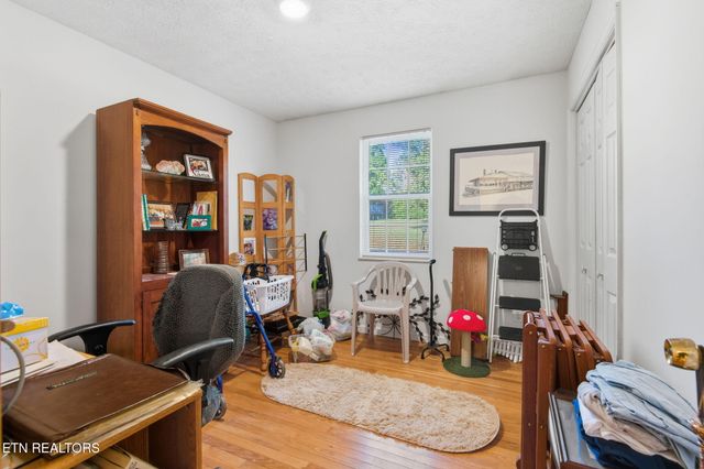 717 Shaw St, Clinton, TN 37716