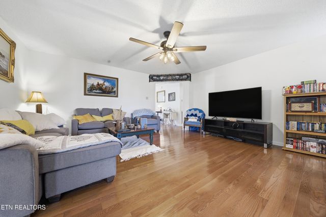 1903 Rosebud Drive, Maryville, TN 37803