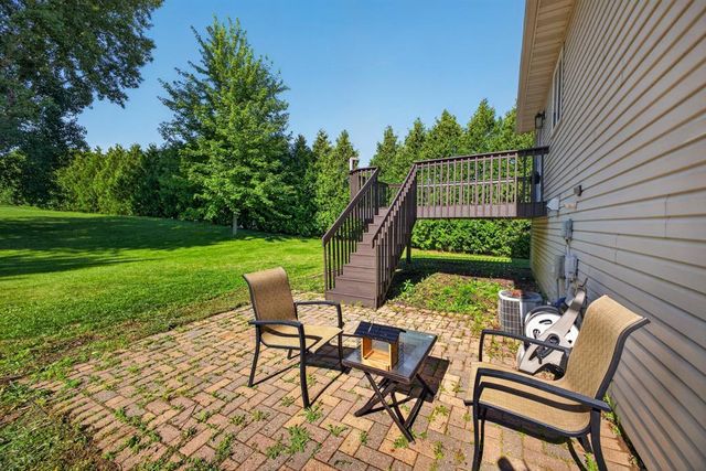 600 4th Street NE, Byron, MN 55920