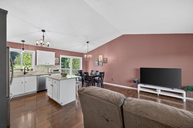 600 4th Street NE, Byron, MN 55920