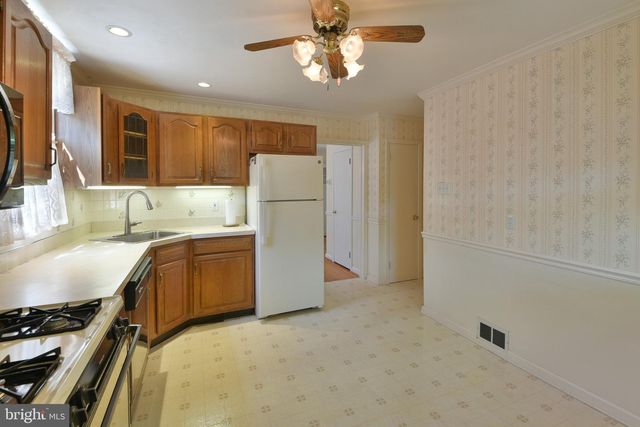 823 LONGSTRETH AVE, Jenkintown, PA 19046