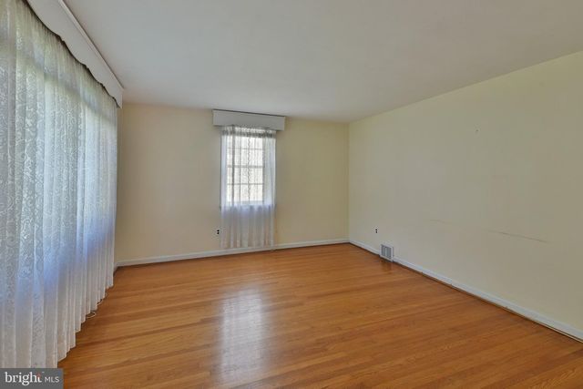823 LONGSTRETH AVE, Jenkintown, PA 19046