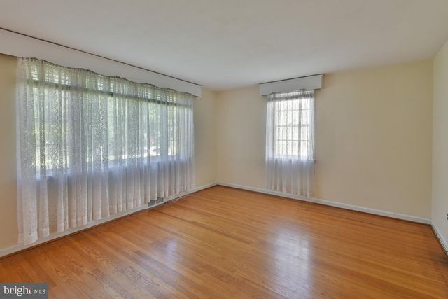 823 LONGSTRETH AVE, Jenkintown, PA 19046