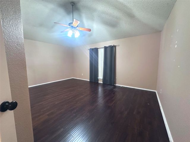 2318 Crystal Creek Lane, Garland, TX 75040