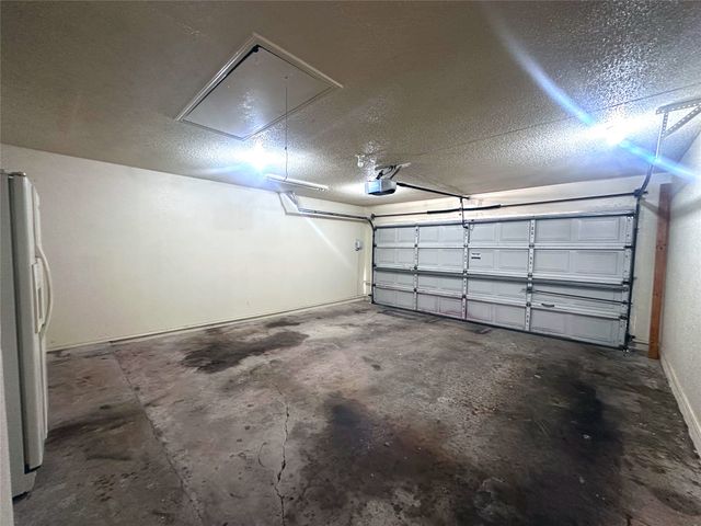 2318 Crystal Creek Lane, Garland, TX 75040