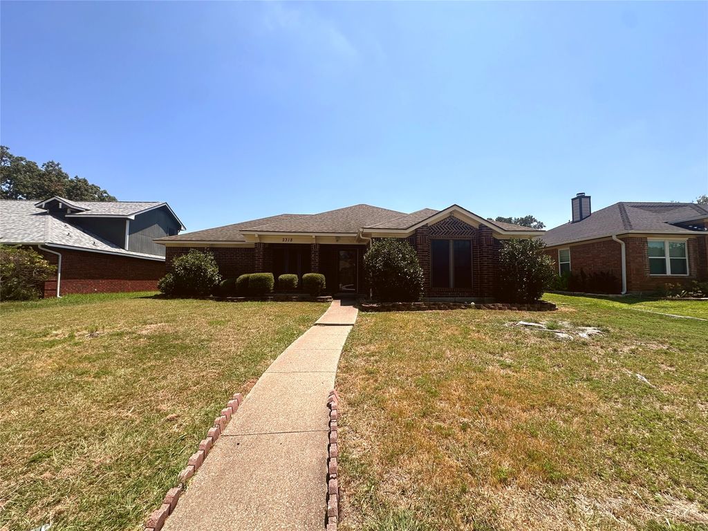 2318 Crystal Creek Lane, Garland, TX 75040