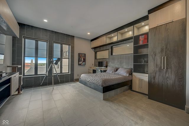 720 S Rangeline Road 701, Carmel, IN 46032