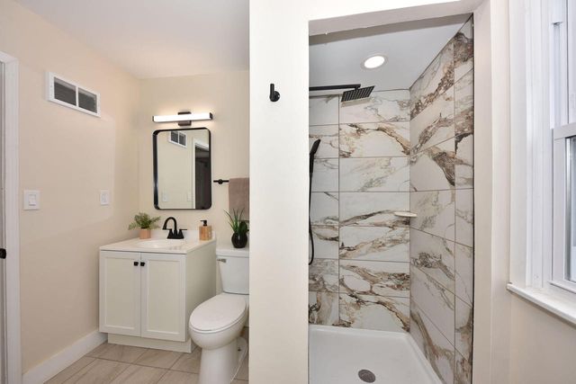 4044 N 44th STREET, Milwaukee, WI 53216