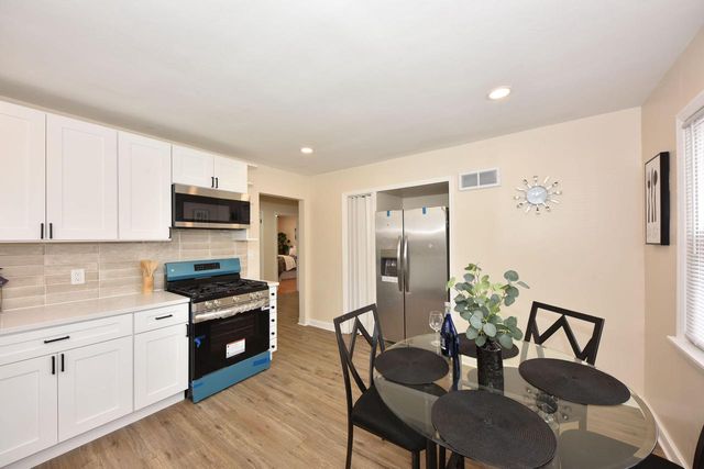 4044 N 44th STREET, Milwaukee, WI 53216