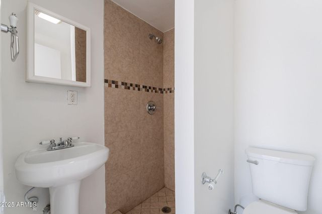 1842 N 17TH Avenue, Phoenix, AZ 85007