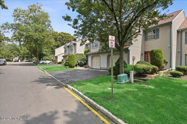437 Dorchester Way, Manalapan, NJ 07726