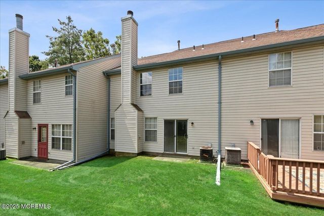 437 Dorchester Way, Manalapan, NJ 07726