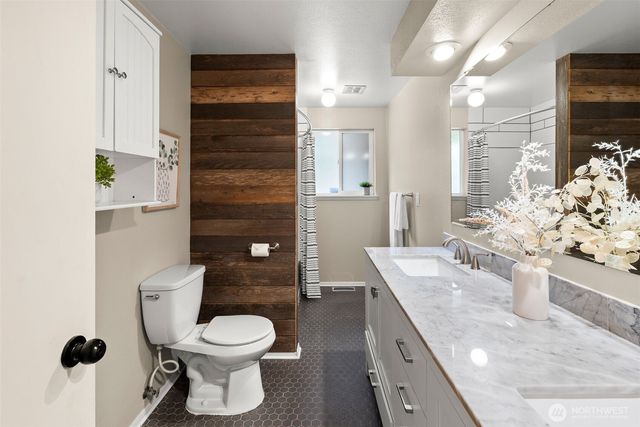 8707 71st Street NW, Gig Harbor, WA 98335
