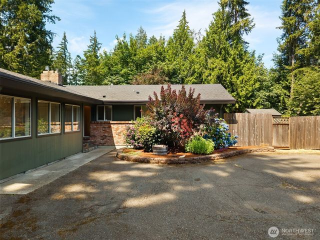 8707 71st Street NW, Gig Harbor, WA 98335