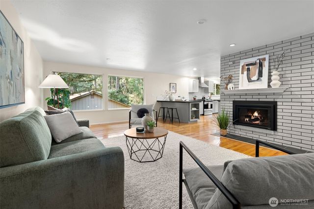 8707 71st Street NW, Gig Harbor, WA 98335