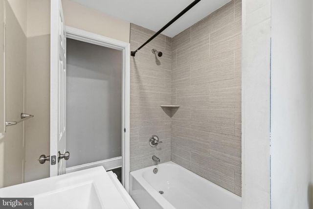 1109 W SILVER ST, Philadelphia, PA 19133