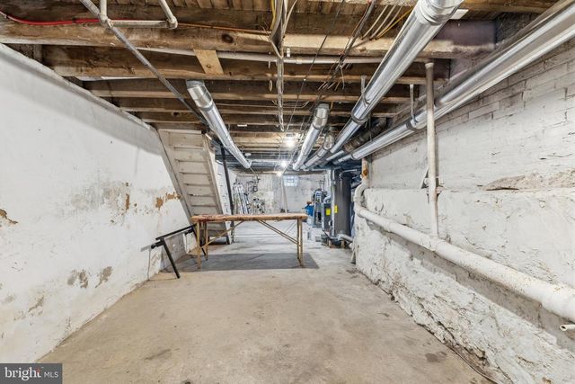 1109 W SILVER ST, Philadelphia, PA 19133