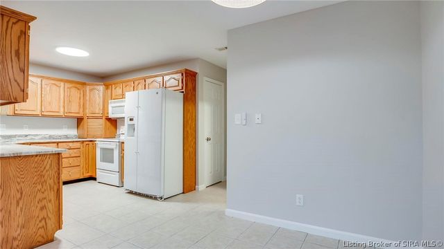 3209 Country Club Lane, Jeffersonville, IN 47130