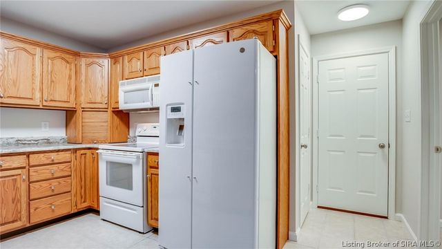 3209 Country Club Lane, Jeffersonville, IN 47130