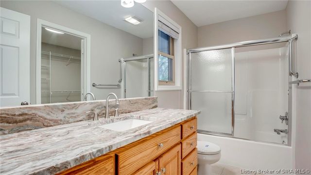 3209 Country Club Lane, Jeffersonville, IN 47130