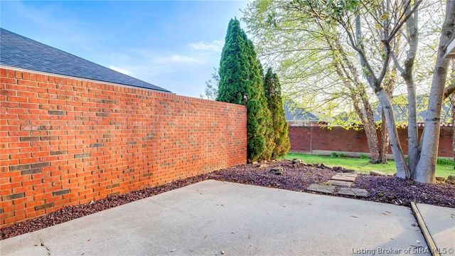 3209 Country Club Lane, Jeffersonville, IN 47130