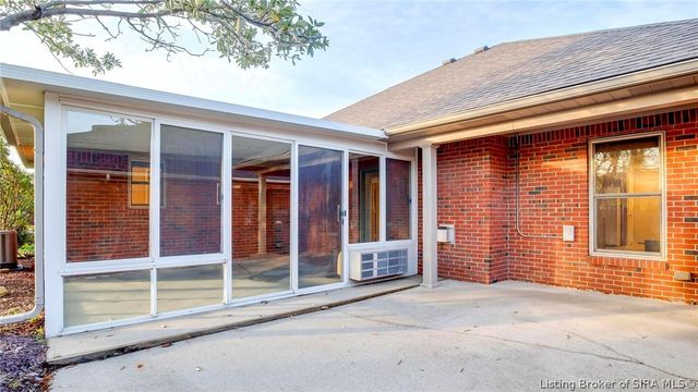 3209 Country Club Lane, Jeffersonville, IN 47130