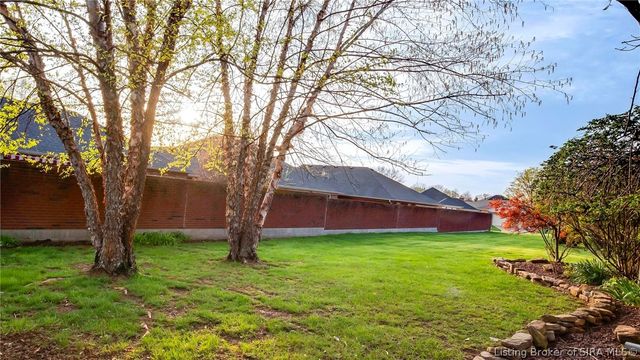 3209 Country Club Lane, Jeffersonville, IN 47130