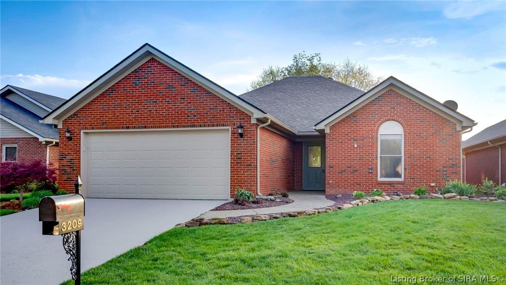 3209 Country Club Lane, Jeffersonville, IN 47130