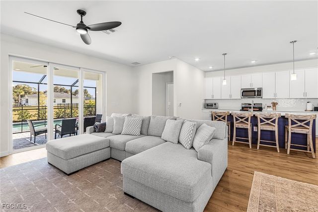 17624 Saddleback LOOP, North Fort Myers, FL 33917