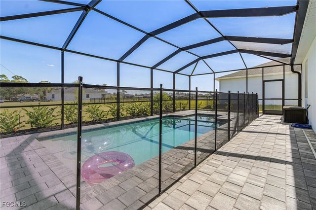 17624 Saddleback LOOP, North Fort Myers, FL 33917