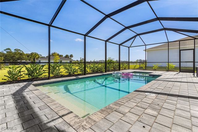 17624 Saddleback LOOP, North Fort Myers, FL 33917